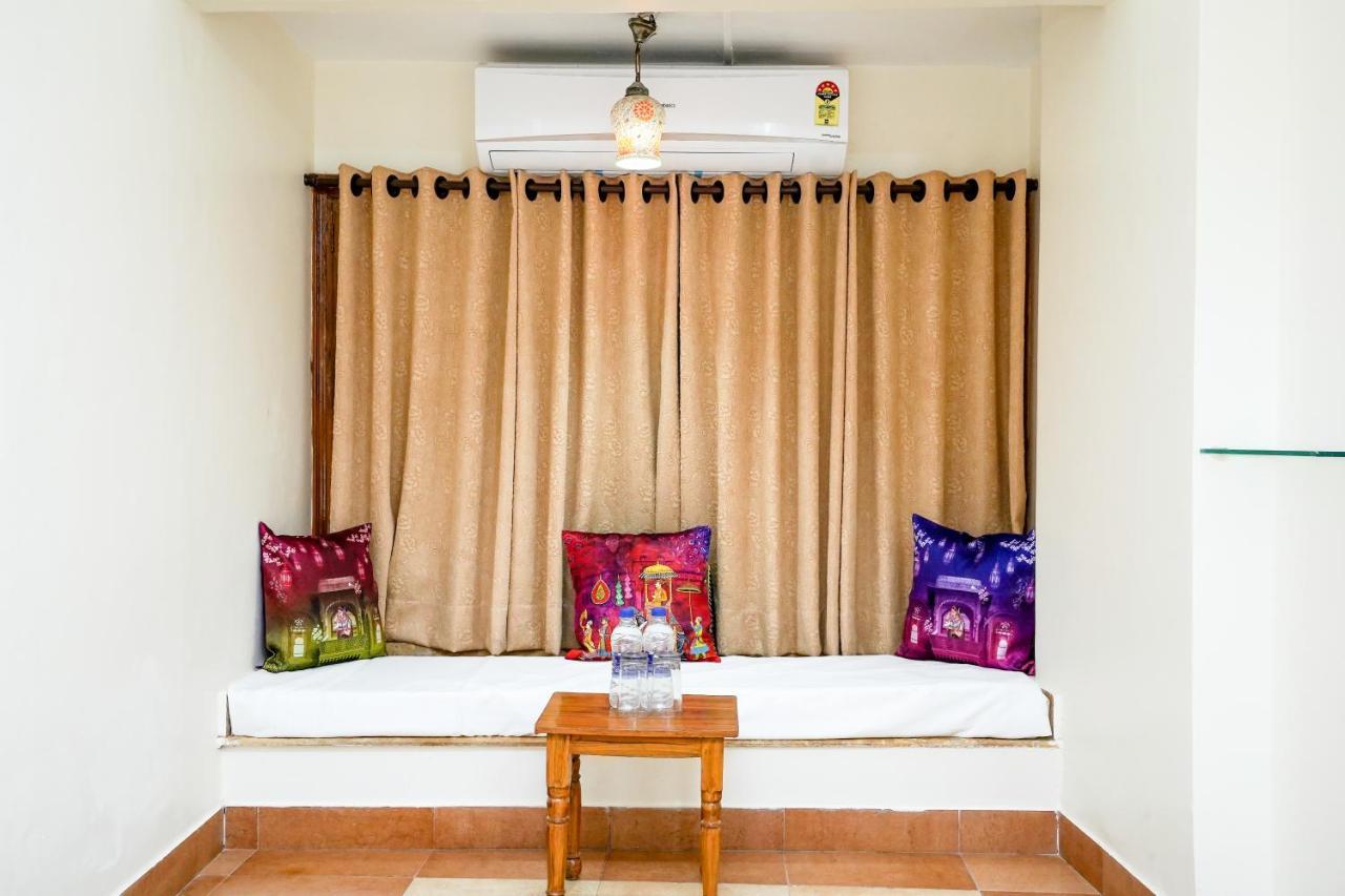 Natural Lake View Hotel أُودايبور المظهر الخارجي الصورة