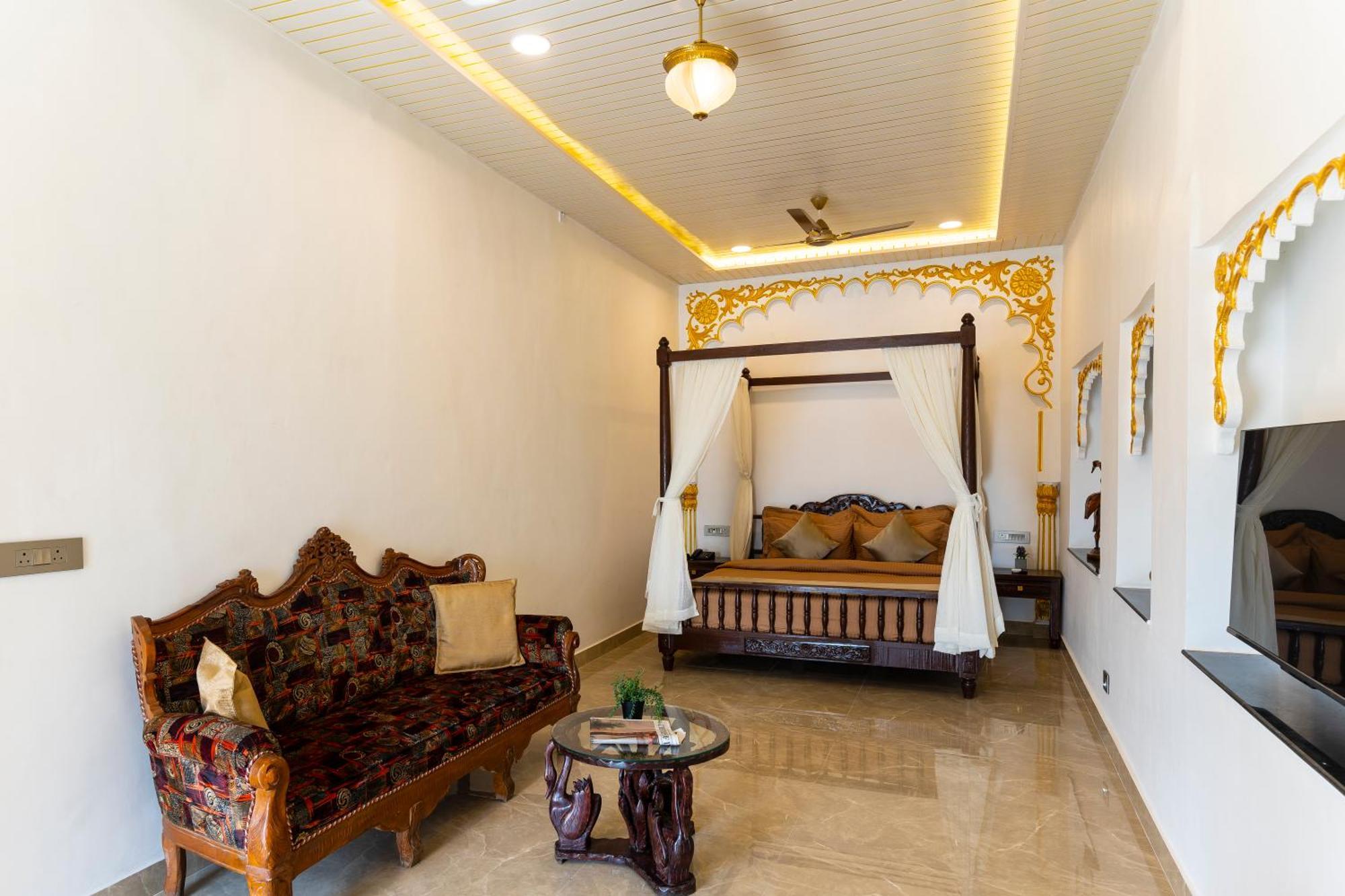 Natural Lake View Hotel أُودايبور المظهر الخارجي الصورة